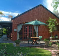 Port Willunga Cottages - Queensland Tourism