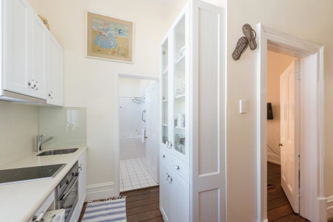 Post Office Apartment - QLD Tourism 3