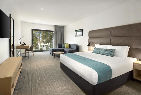 Quality Hotel Lakeside - QLD Tourism 2