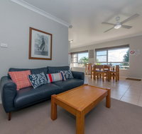 Quarterdeck Unit 1/ 12 Magnus Street - QLD Tourism