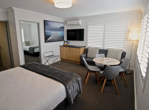 Quays Hotel - Queensland Tourism 2