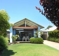 Quiet Cottage - Queensland Tourism