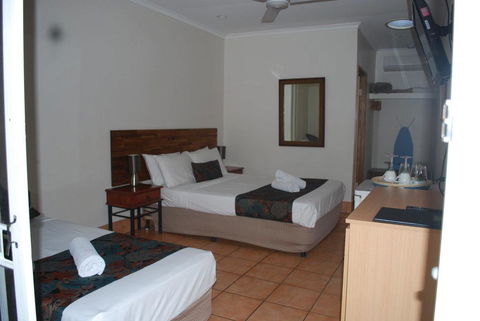 Rainforest Motel - QLD Tourism 1