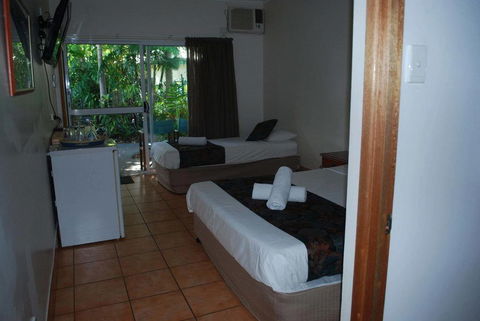 Rainforest Motel - QLD Tourism 3