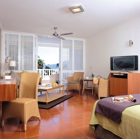 Ramada By Wyndham Cairns City Centre - QLD Tourism 1