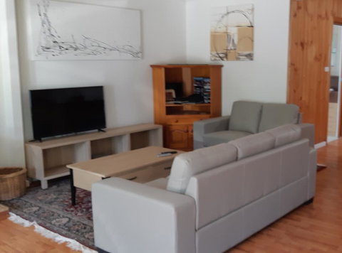 Ray's Farm - QLD Tourism 0