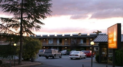 Red Cedars Motel - Queensland Tourism 0