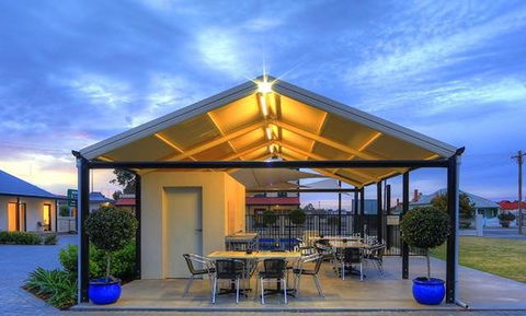 Red Earth Motel - QLD Tourism 0