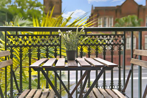 REDFERN 3 BEDROOM APARTMENT FREE PARKING WALK TO CENTRAL STATION NRE187 - QLD Tourism 1