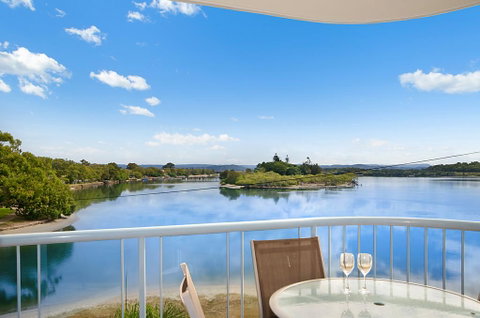 Reflections Holiday Apartments - QLD Tourism 0