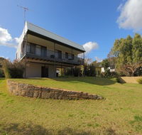 Relax where the river meets the ocean - QLD Tourism