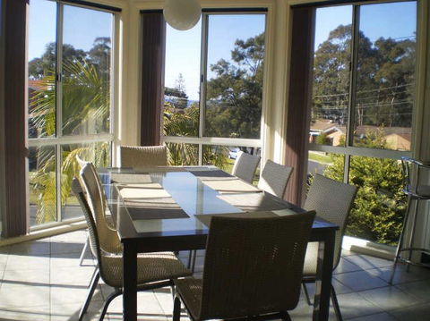 Retreat On Surf Beach - Queensland Tourism 1