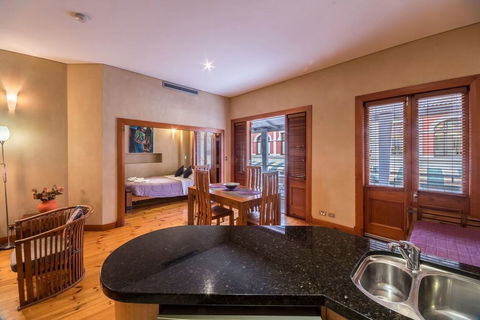 Rialto Apartments Fremantle - Queensland Tourism 1