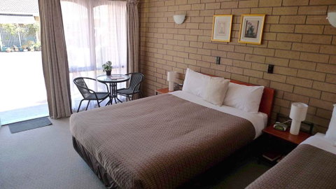 Rippleside Park Motor Inn - QLD Tourism 2