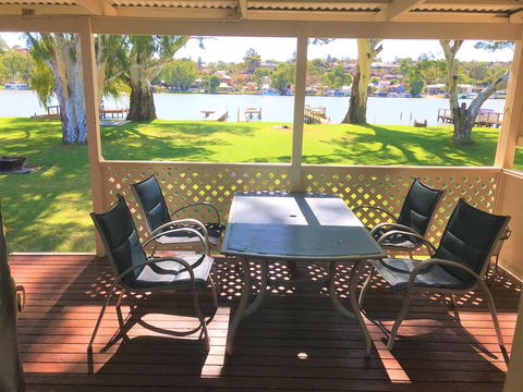 Riverfront Getaway - Mannum - Queensland Tourism 1