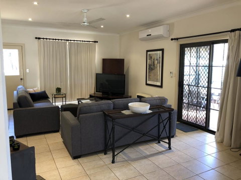 Riverwalk Retreat - QLD Tourism 2
