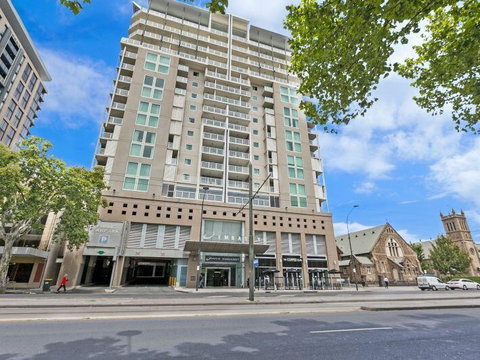 RNR North Terrace - QLD Tourism 0