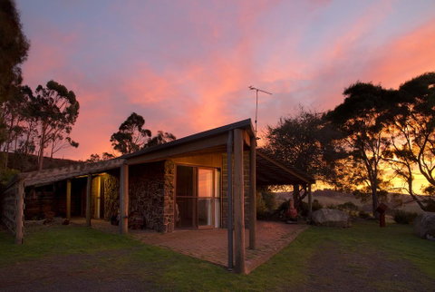 Rockbank Retreat - QLD Tourism 0