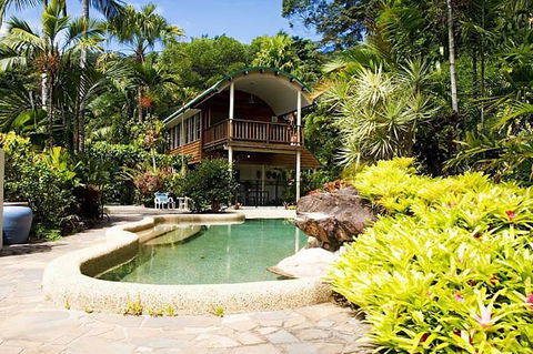 Rocky Point Retreat - Queensland Tourism 3