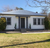 Ronelle Cottage - QLD Tourism