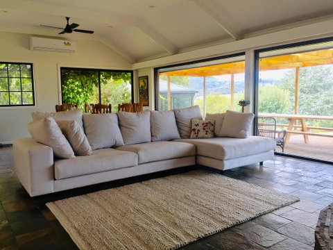 Rosewhite House - QLD Tourism 1