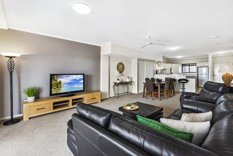Rovera Apartments - QLD Tourism 1
