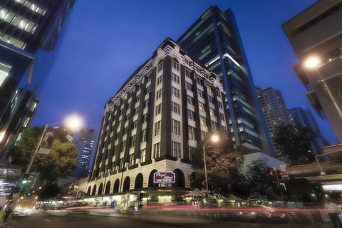 Royal Albert Hotel - QLD Tourism 0