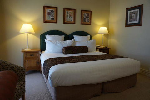 Royal Exchange Hotel - QLD Tourism 2