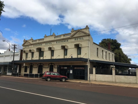 Royal Exchange Hotel - QLD Tourism 0