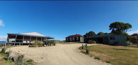 Ruby's Cottage Farm Stay - QLD Tourism 0