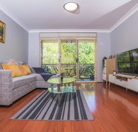Rustic Hardwood 2 Bedroom Apartment in Randwick - Queensland Tourism
