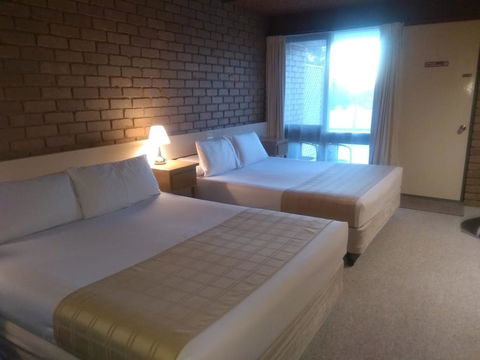 Rutherglen Motor Inn - Queensland Tourism 1