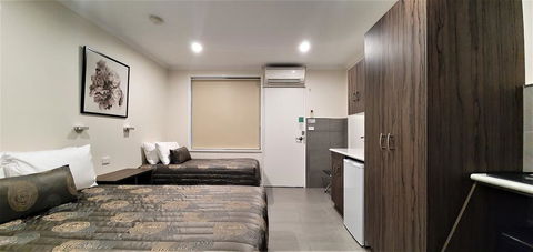 Ryley Motor Inn - QLD Tourism 0