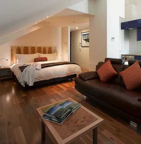 Salamanca Wharf Hotel - QLD Tourism 3