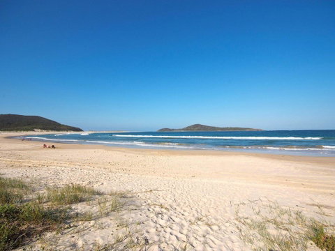 Salt Water @ Fingal Bay - QLD Tourism 3