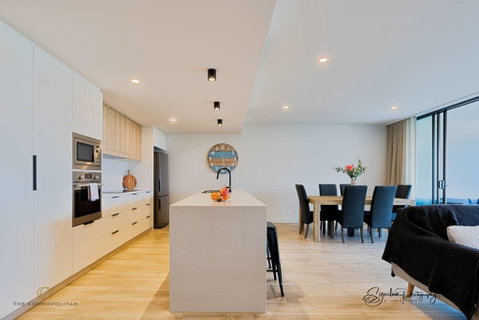Saltwater Calm At The Cosmopolitan Cotton Tree - QLD Tourism 1