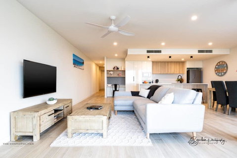 Saltwater Calm At The Cosmopolitan Cotton Tree - QLD Tourism 0
