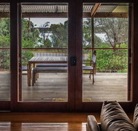 Samphire Beach House - Queensland Tourism