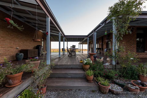 Sanctuary@Waratah - Queensland Tourism 1