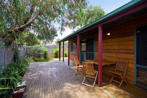 Sandhurst Escape 2-17 - Queensland Tourism 2