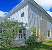 Sandlewood Breeze - spacious entertainer - QLD Tourism
