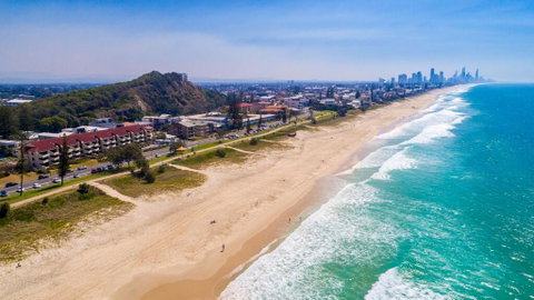 Sandrift Beachfront Apartments - QLD Tourism 3