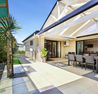 Sandy Bottom - Pet Friendly - 3 Min Walk to Beach - QLD Tourism