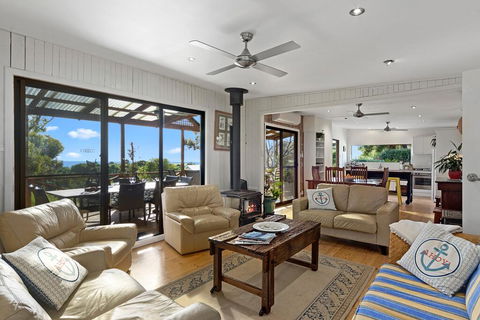 Sandy Feet Retreat - 13 Scenic View Drive - QLD Tourism 0