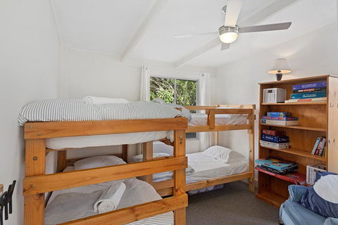 Sandy Feet Retreat - 13 Scenic View Drive - QLD Tourism 3