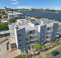 Sandy Shores Luxury Holiday Units - QLD Tourism