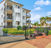 Santalina Beach Gem - Queensland Tourism
