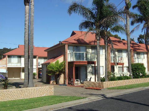 Sapphire Court - QLD Tourism 0