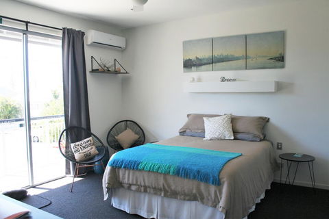 Scarborough Beach Break Holidays - QLD Tourism 1