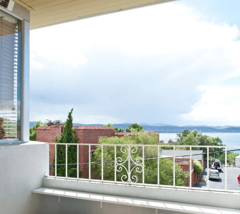 Scarlett's By Salamanca - QLD Tourism 0